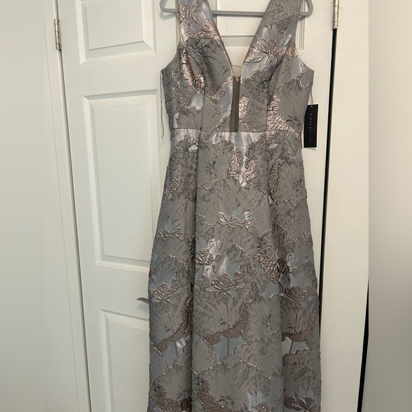 COPY - Aidan Mattox NWT ballgown WITH POCKETS! - Picture 3 of 4